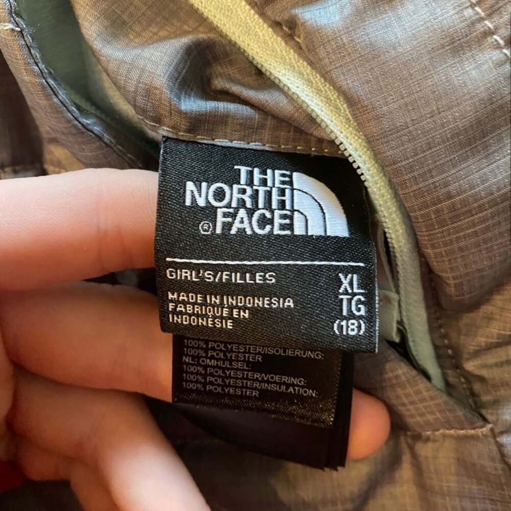 New - Girls North Face Reversible Jacket - Picture 5 of 7